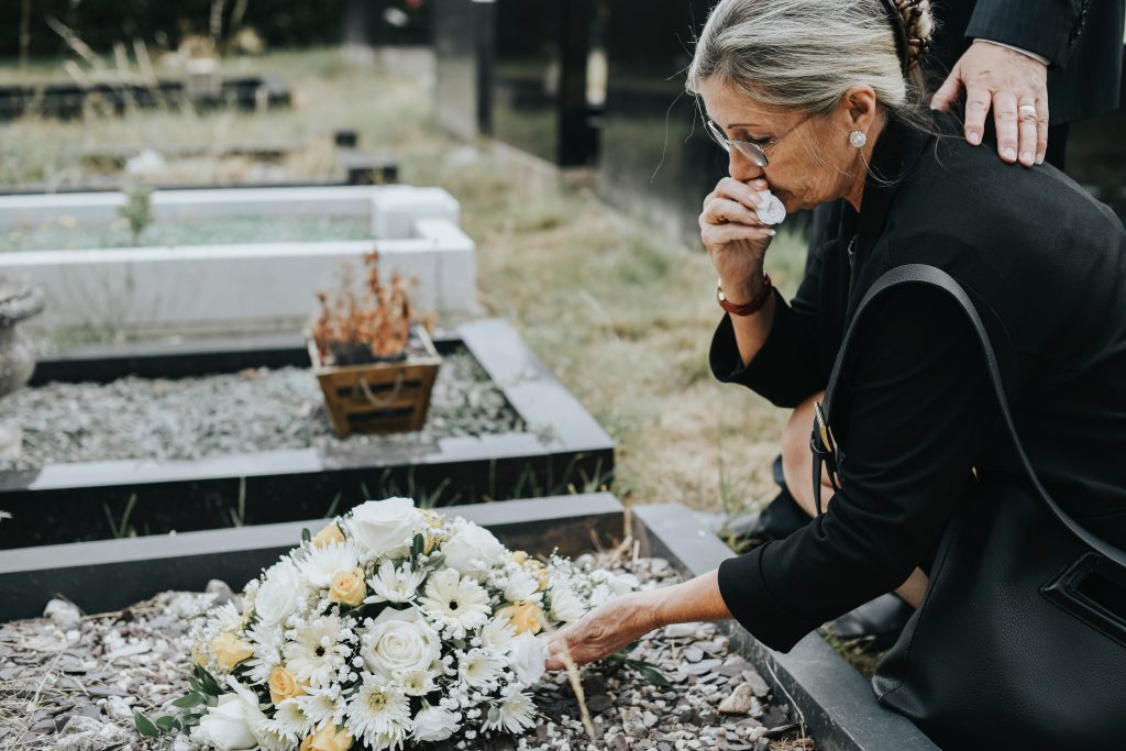 How To Choose A Burial Vault Without Overspending